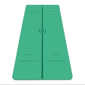 Green Liforme Evolve eco yoga mat